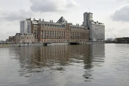 Silodam Apartment Amsterdam
